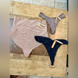Skims (3 Piece) 2XL Panty Bundle Intimates

LOT BIN 6
